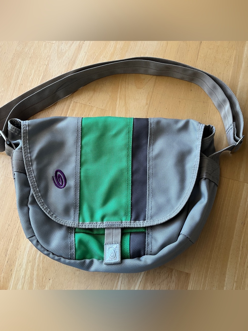 Timbuk2 mini messenger bag
